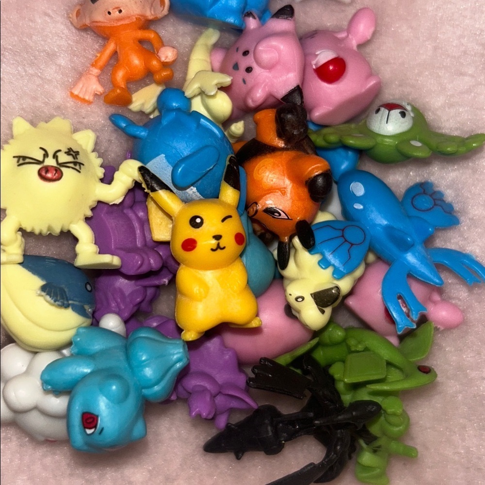 Pokemon micro mini small figurines lot bundle